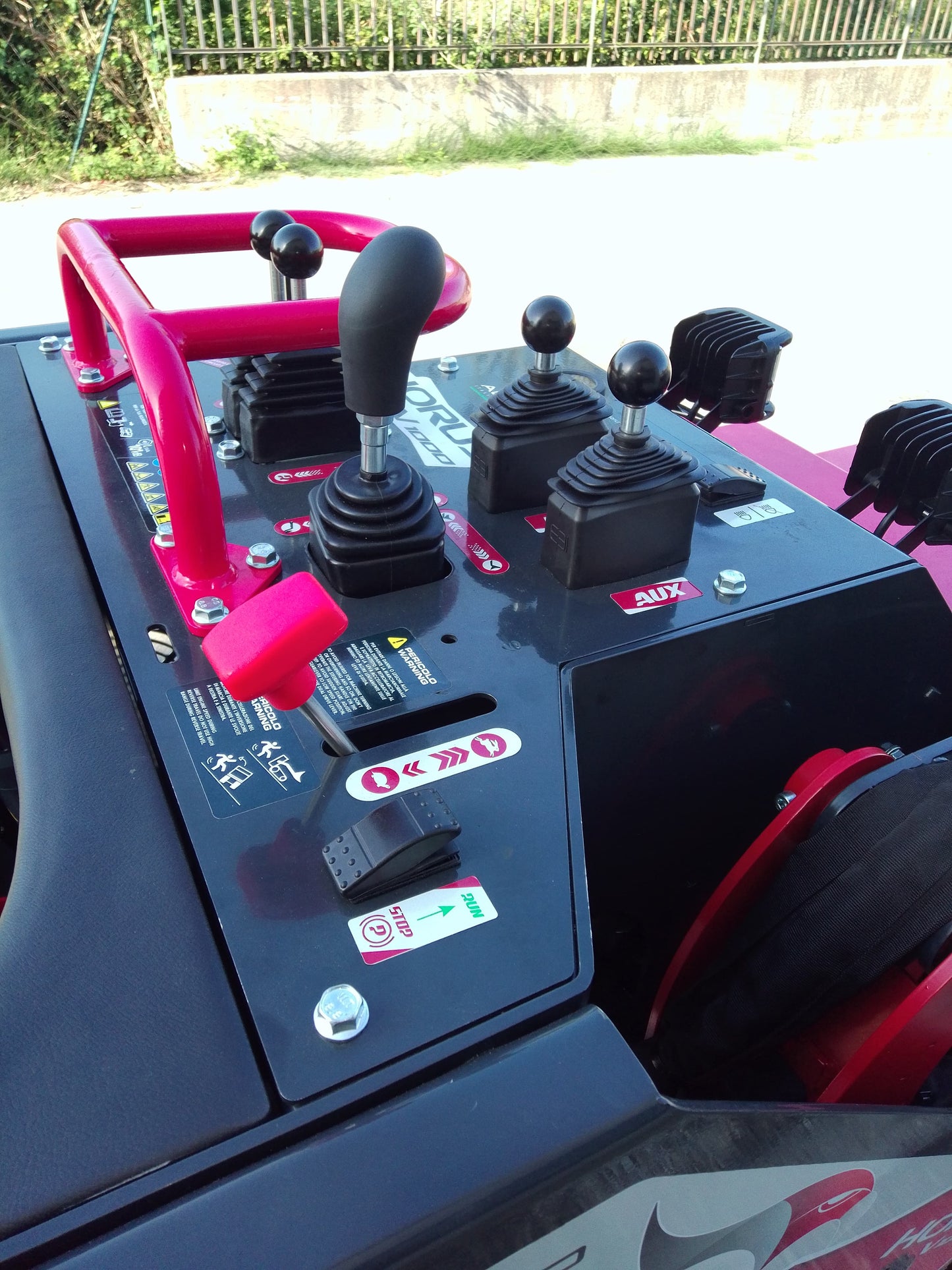 HORUS V1000