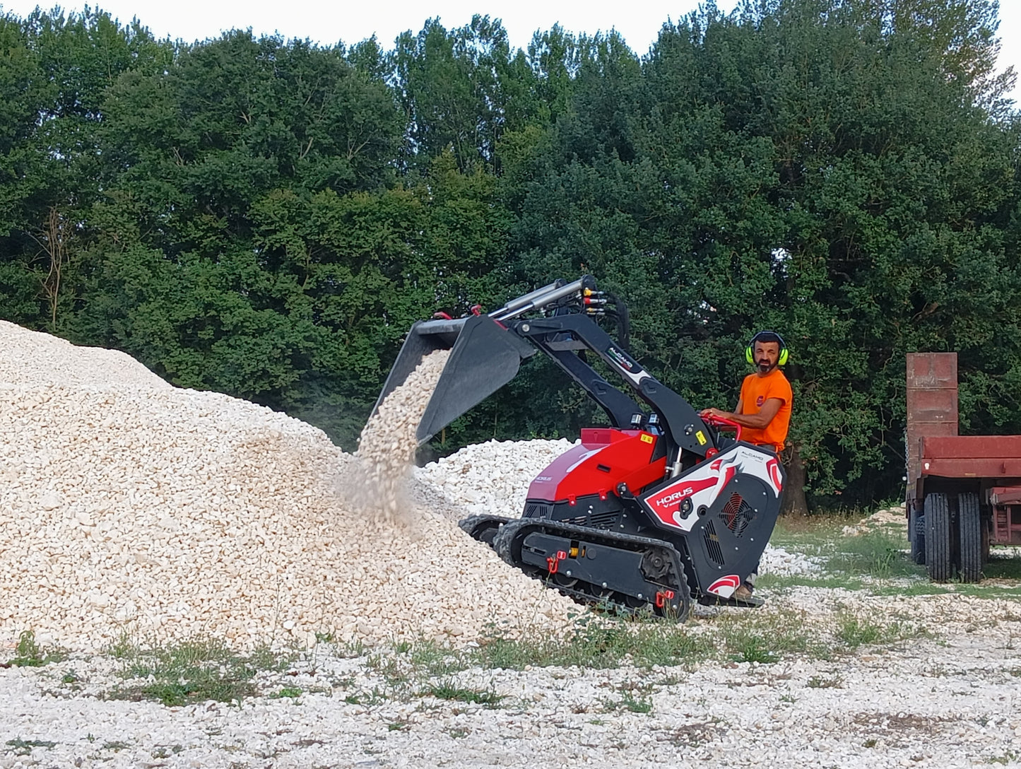 HORUS V1000